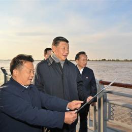 <strong>習(xí)近平：咬定目標(biāo)腳踏實(shí)地埋頭苦干久久為功 為黃河永遠(yuǎn)造福中華民族而不懈奮</strong>